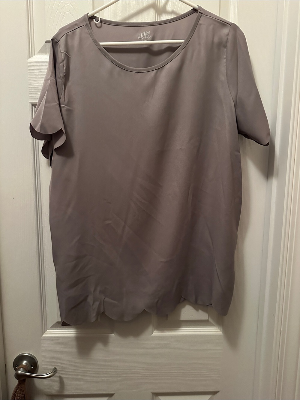 Tickled Teal Gray Scallop-Hem Short Sleeve Blouse
